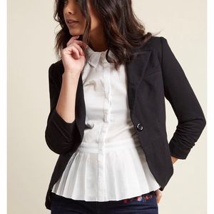 ModCloth ruched 3/4 sleeve blazer